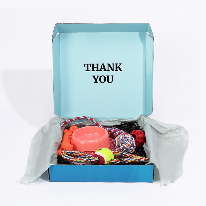 Boîte en papier ondulé personnalisée en relief pour l'expédition mensuelle de jouets pour chiens et chats 6