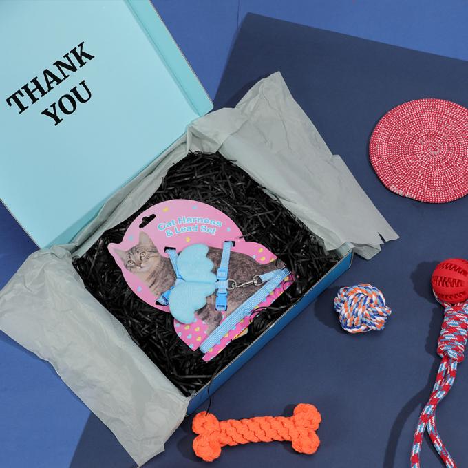 Boîte en papier ondulé personnalisée en relief pour l'expédition mensuelle de jouets pour chiens et chats 7