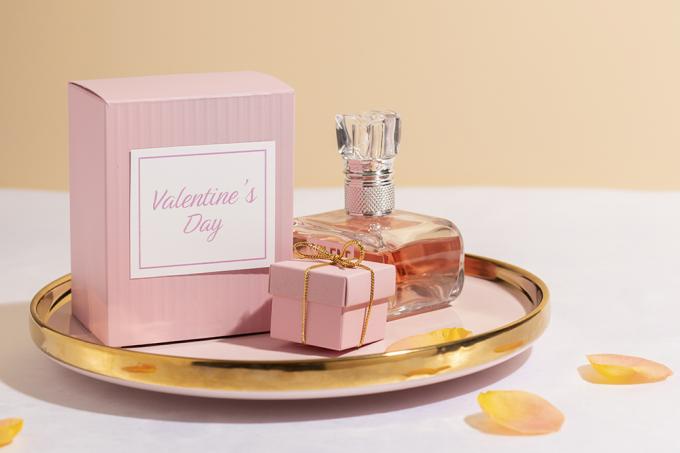 Taille personnalisée Acceptée Lamination brillante Eco-friendly Cuisine de la peau Boîte d'emballage de parfum 7