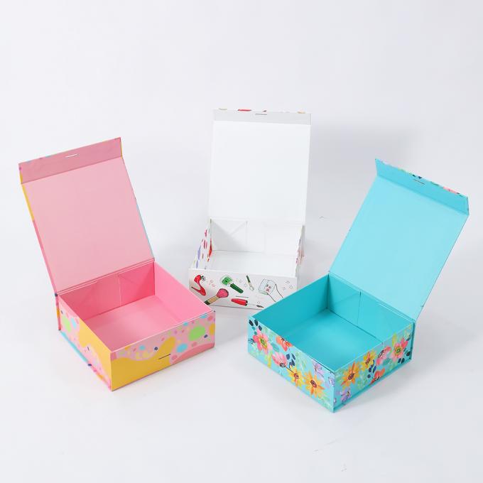 Boîte d'emballage en carton à fermeture magnétique en papier rose de conception unique pour vêtements cadeaux 6