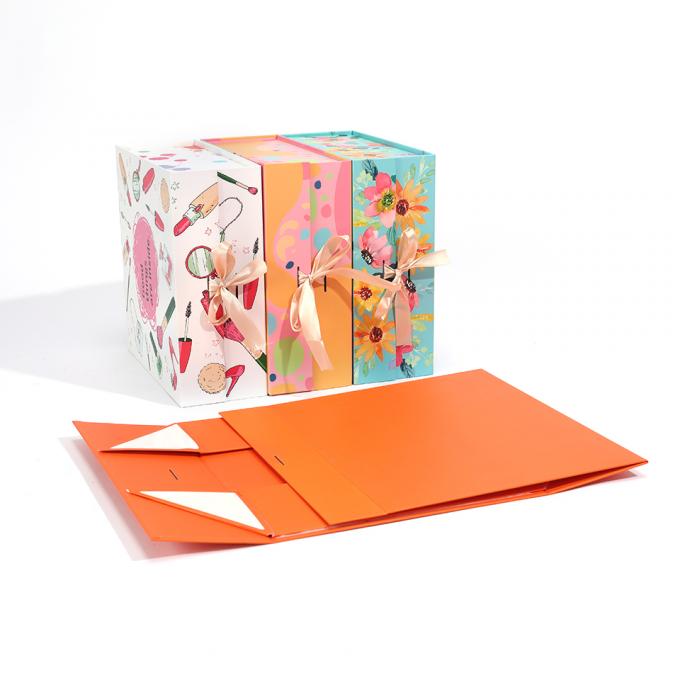 Taille personnalisée acceptée boîte cadeau pliable magnétique avec impression CMYK Pantone 10