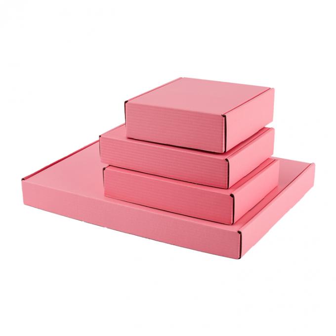Carton ondulé Logo personnalisé Boîte cadeau écologique Magnéte Vêtements pliables Boîte en papier 3