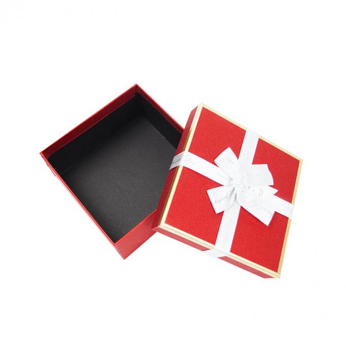 Coffret en carton carré découpé sur mesure 5
